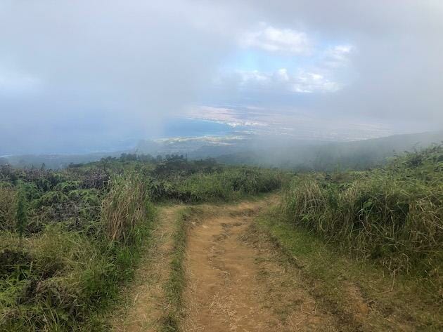 Waihee Ridge Trail - Clouds