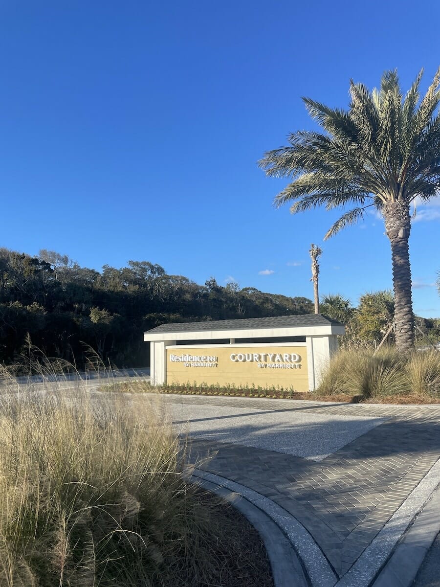 Entrance Sign for Courtyard Jekyll Island and Residence Inn Jekyll Island 